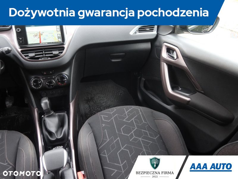 Peugeot 2008 - 9