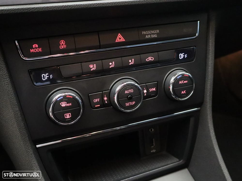 SEAT Leon 2.0 TDI DPF FR - 22