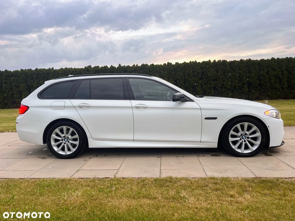 BMW Seria 5 M550d xDrive - 9