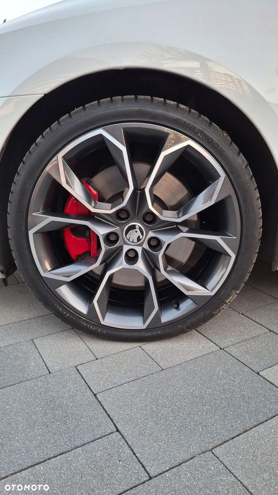 Skoda Octavia 2.0 TDI DSG RS - 26