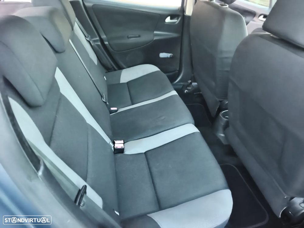 Peugeot 207 1.4 HDi Premium - 18