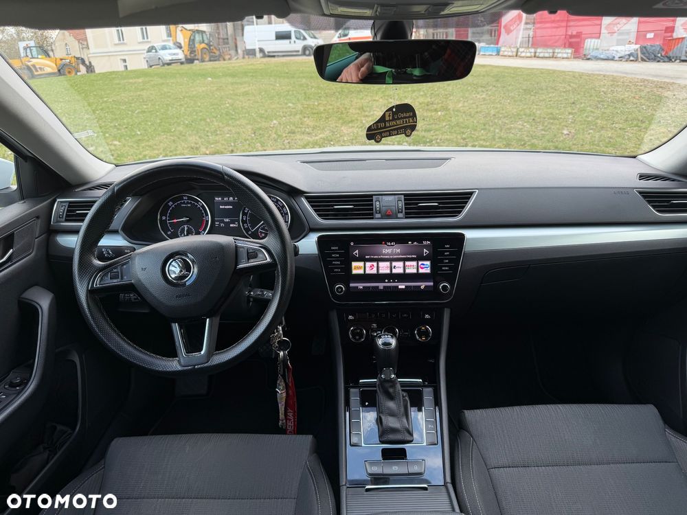 Skoda Superb 2.0 TDI Active DSG7 - 19