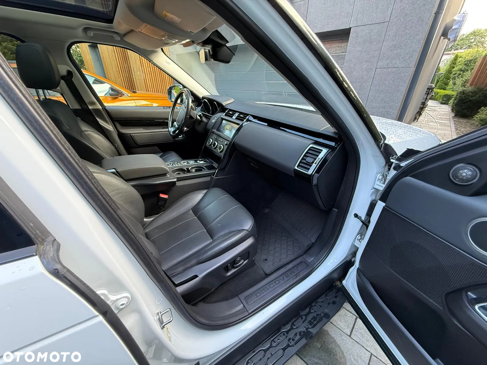 Land Rover Discovery V 2.0 SD4 S - 8