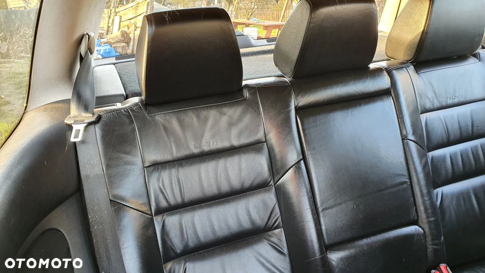 Volkswagen Golf 1.6 - 16