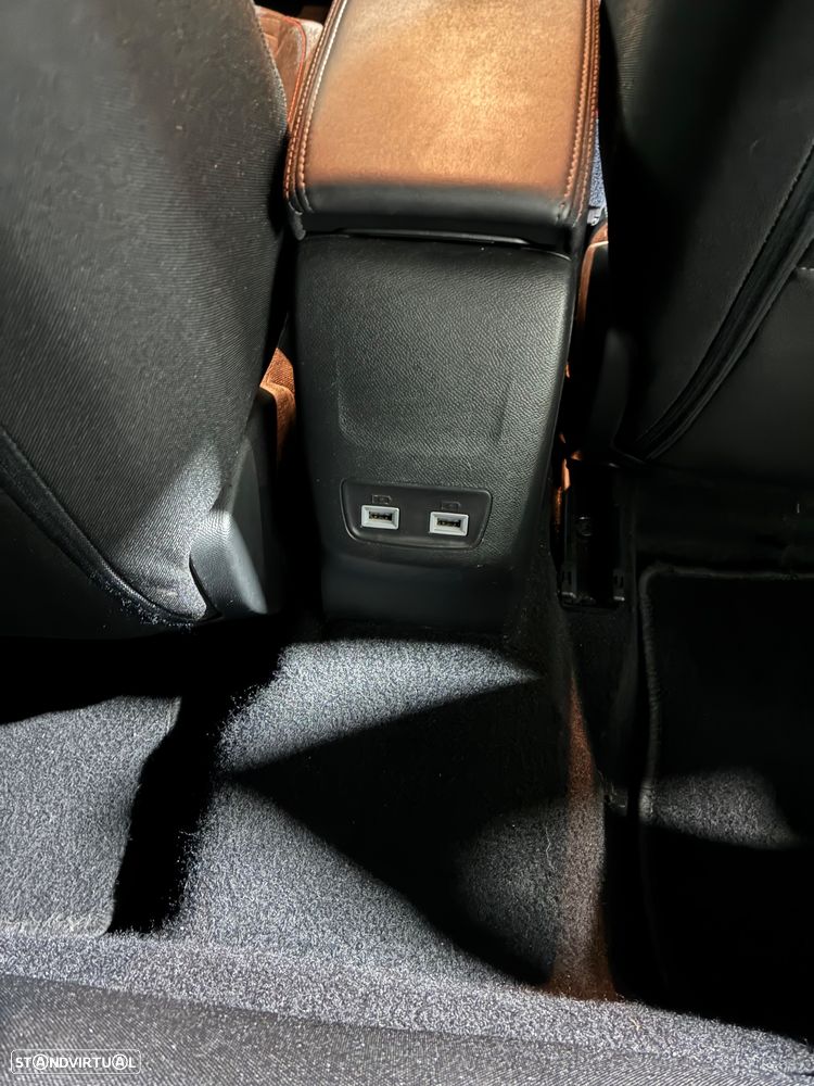 Peugeot e-2008 50 kWh Allure - 9