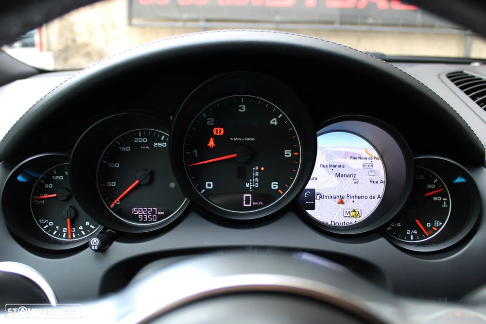 Porsche Cayenne Platinum Edition - 35