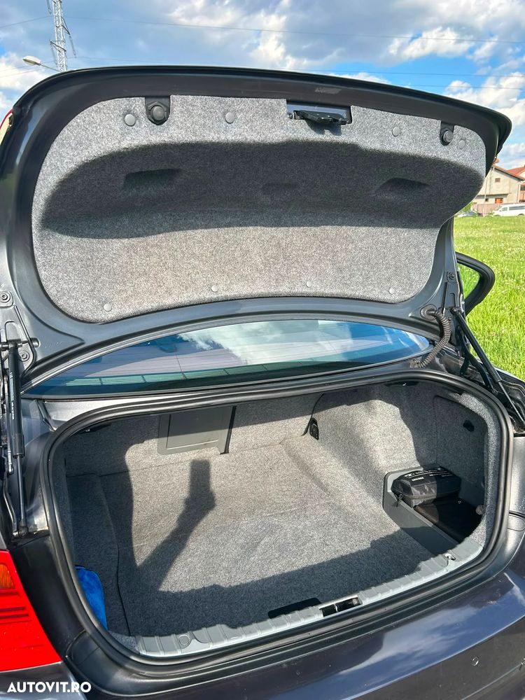 BMW Seria 3 318d DPF - 13