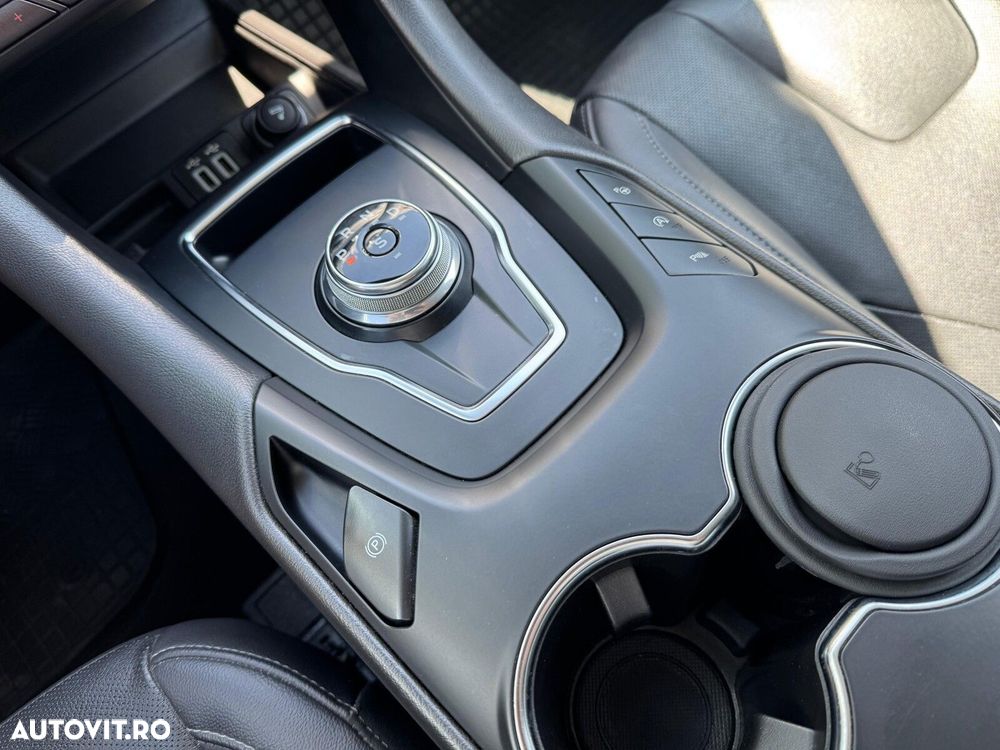 Ford Mondeo - 12