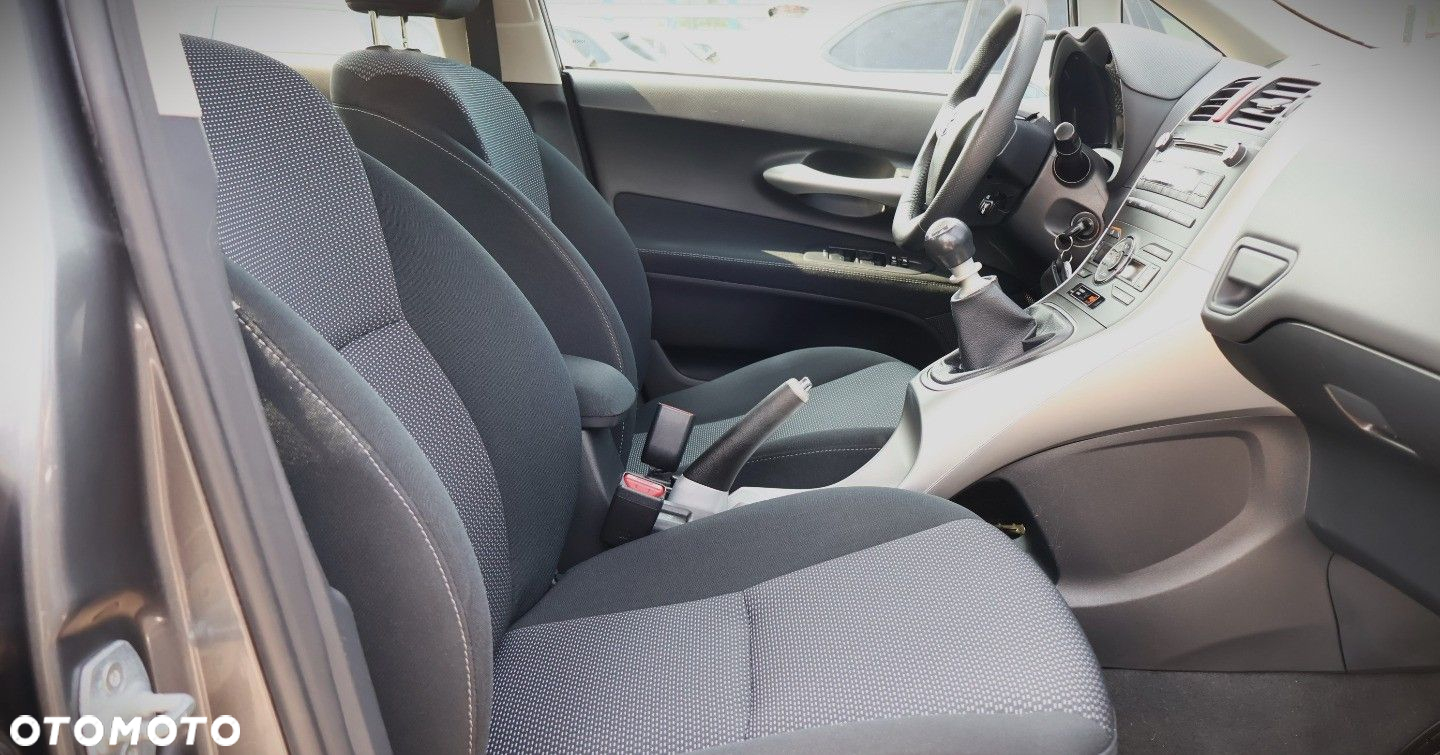 Toyota Auris - 18