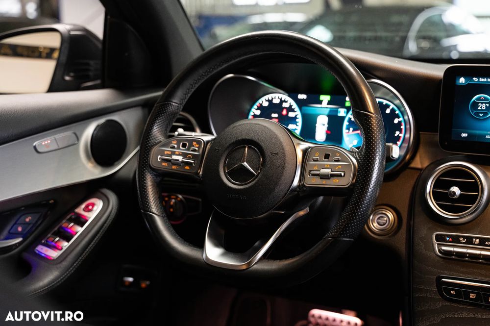 Mercedes-Benz GLC 300 4MATIC 9G-TRONIC AMG Line - 13