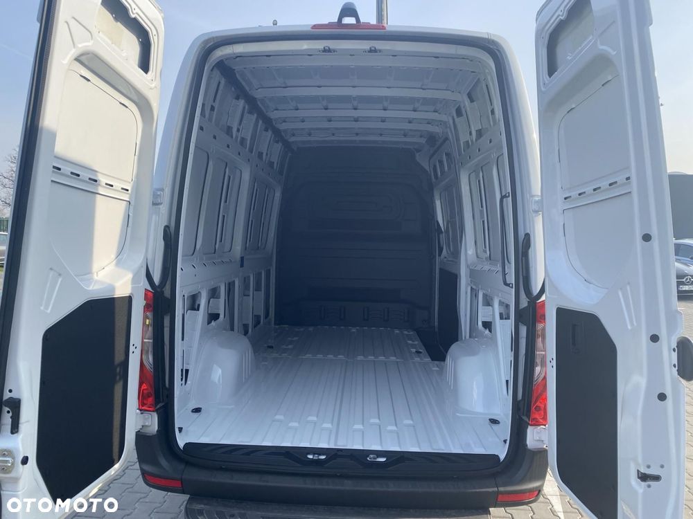 Mercedes-Benz Sprinter - 7