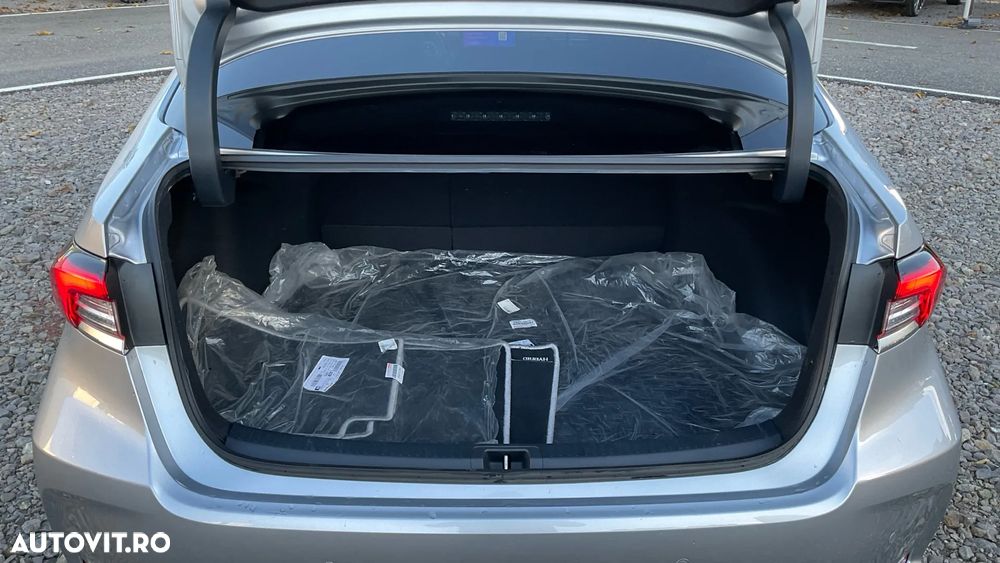 Toyota Corolla Sedan 1.8 HSD Dynamic - 11