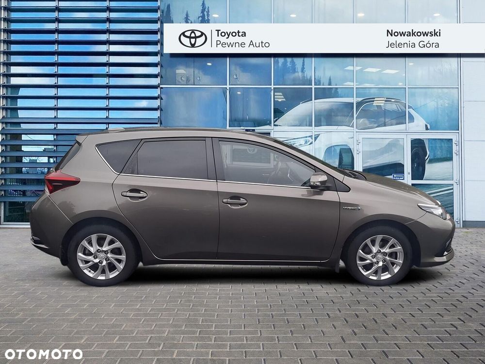 Toyota Auris - 4
