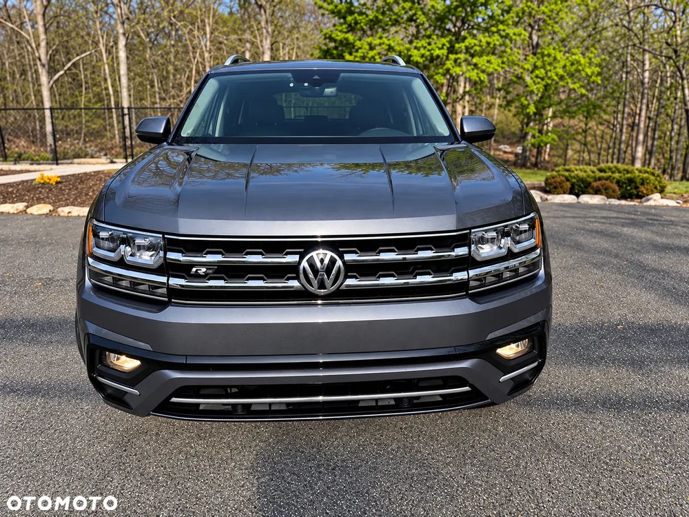 Volkswagen Atlas - 2