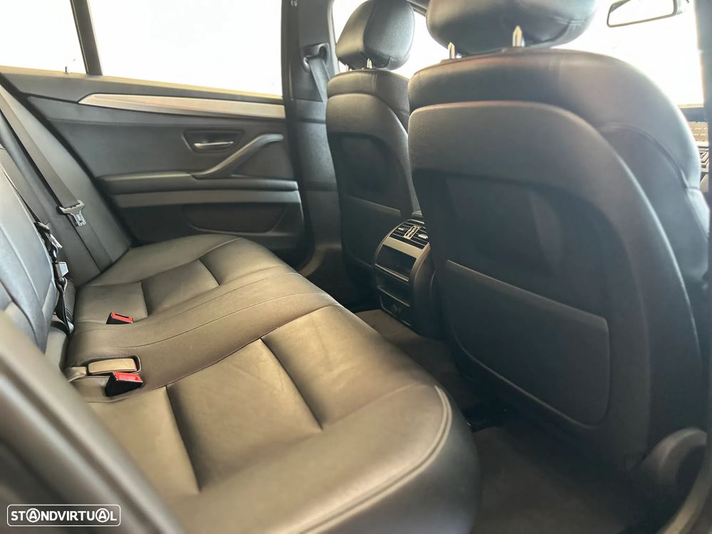 BMW 520 d Line Luxury Auto - 35