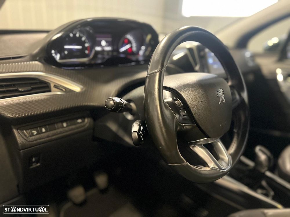 Peugeot 2008 1.2 VTi Allure - 10