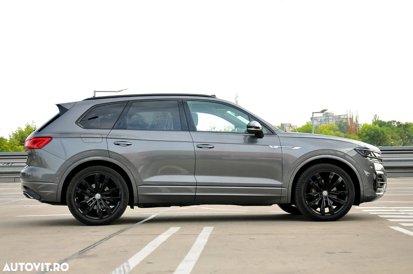 Volkswagen Touareg V6 TDI 4MOTION R-Line - 3