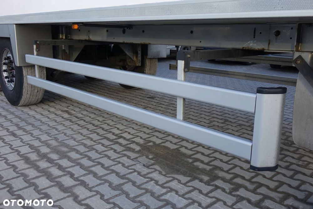 Lamberet CHŁODNIA / SR2 / CARRIER VECTOR 1550 / SAF / DRUKARKA / KOSZ NA KOŁO ZAPASOWE - 12