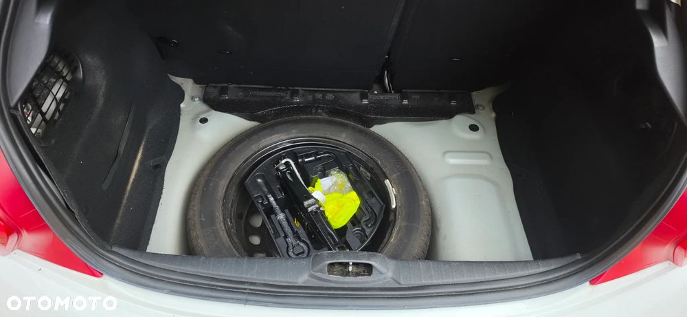 Peugeot 208 1.2 PureTech Active - 8