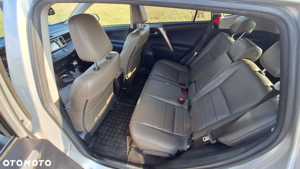 Toyota RAV4 2.0 D-4D Prestige - 11