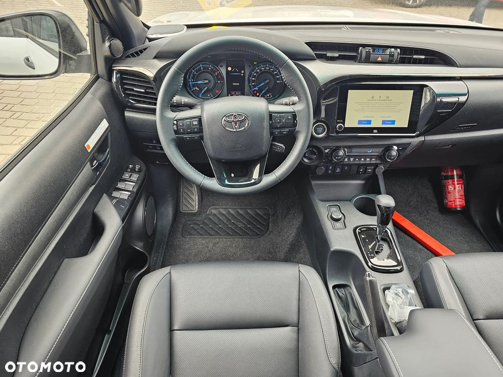 Toyota Hilux 2.8 D-4D Double Cab Invincible 4x4 - 8