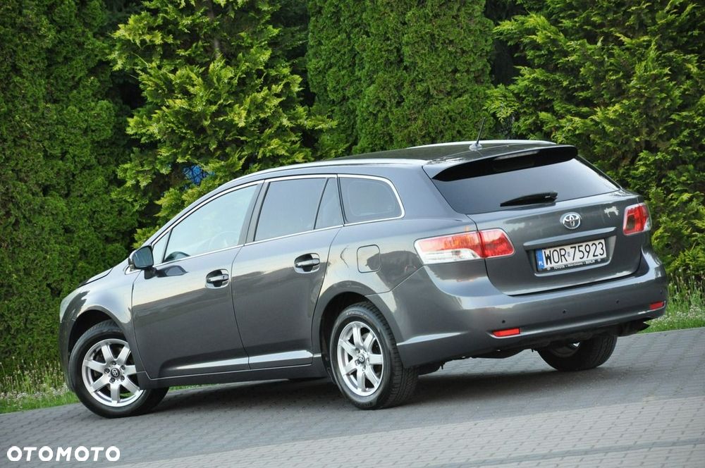 Toyota Avensis Touring Sports 1.8 Multidrive S Comfort - 21