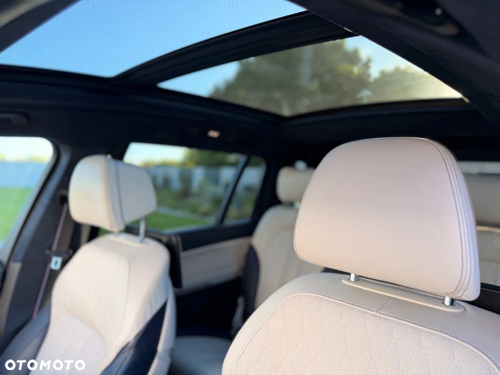 BMW X7 xDrive40d mHEV - 16