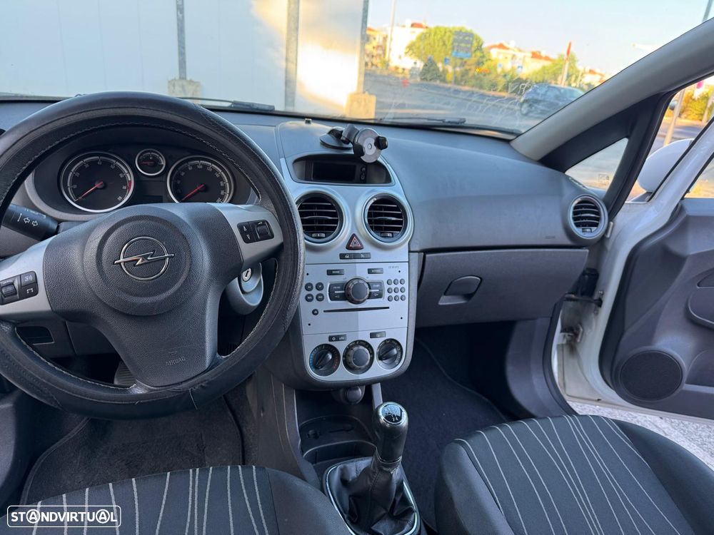 Opel Corsa 1.2 Cosmo - 41