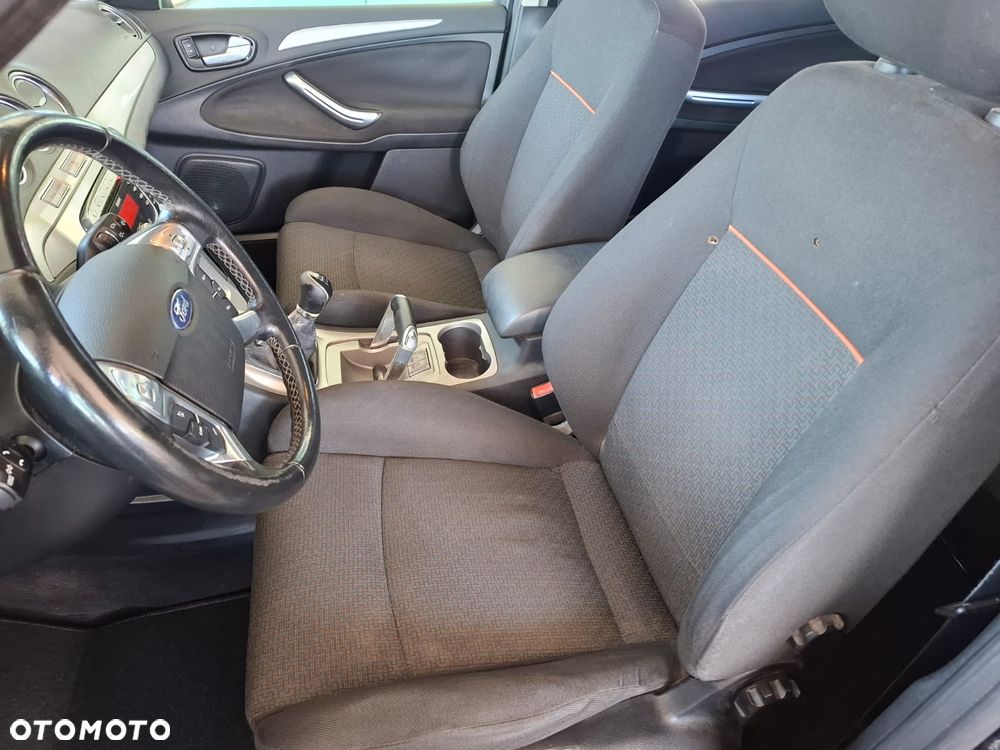 Ford S-Max 2.0 Titanium - 33