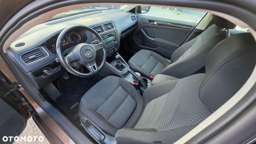 Volkswagen Jetta 1.2 TSI Comfortline Perfectline - 21
