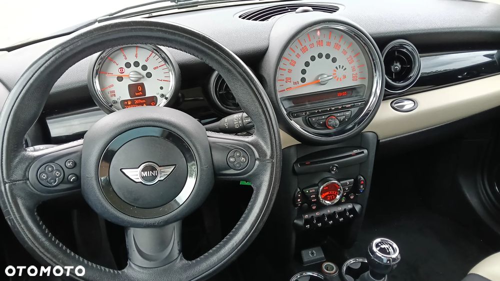 MINI Clubman - 24