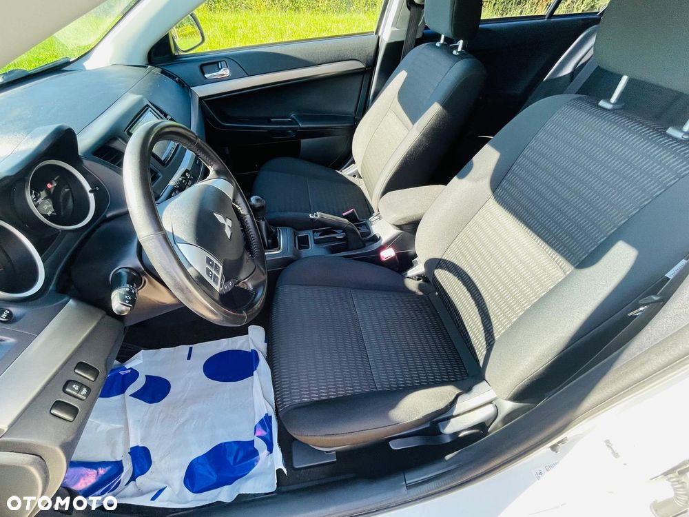Mitsubishi Lancer 1.6 ClearTec Invite - 10