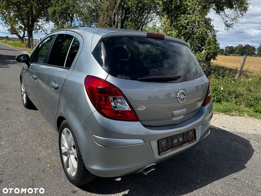 Opel Corsa 1.4 16V 150 Jahre - 7