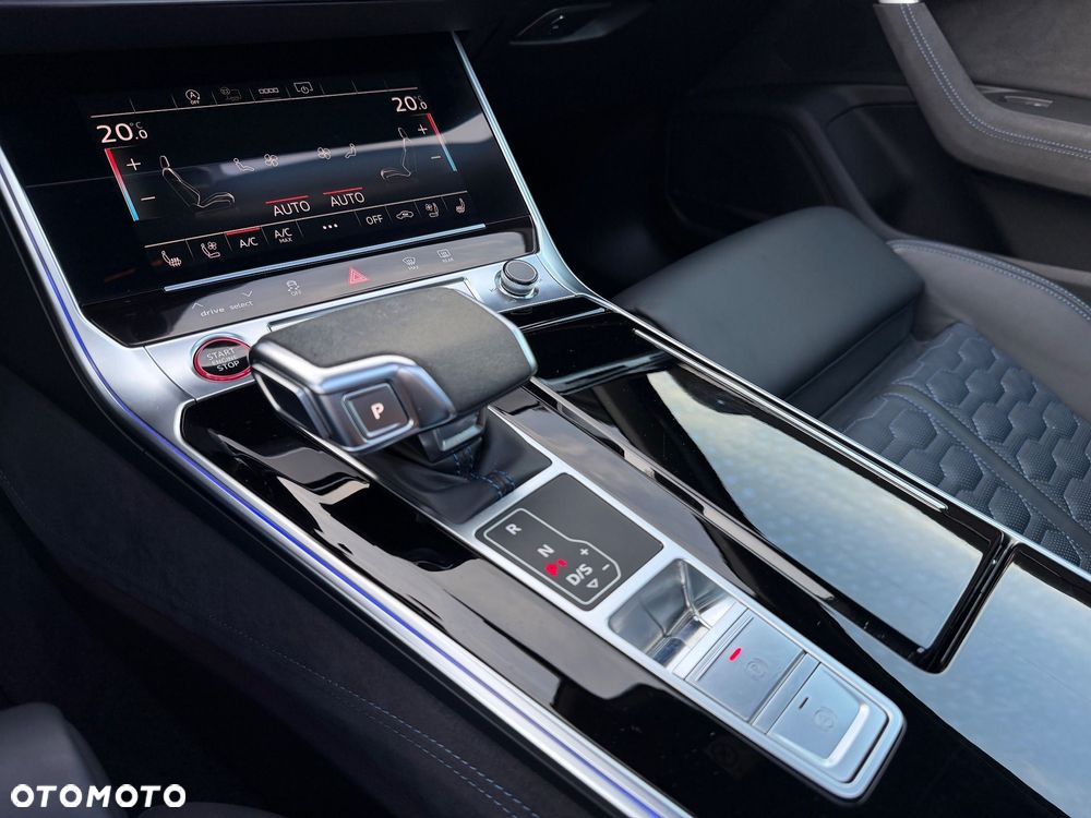 Audi RS6 Avant - 10