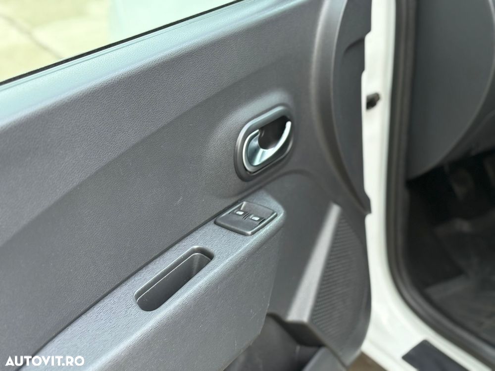 Dacia Dokker 1.2 TCe 115 CP Stepway - 12