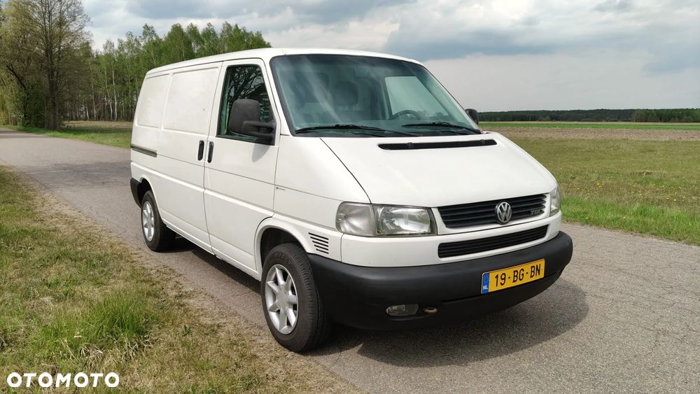 Volkswagen Transporter - 2