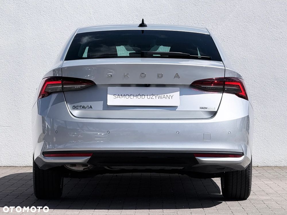 Skoda Octavia 1.5 TSI mHEV Selection DSG - 13