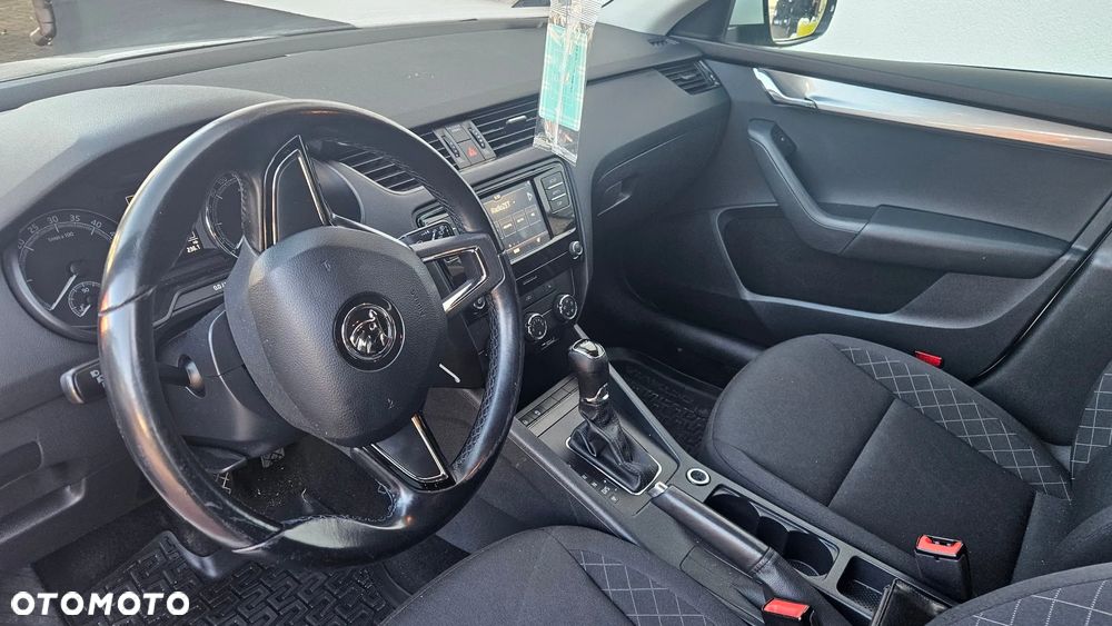 Skoda Octavia 1.6 TDI DSG Ambition - 13