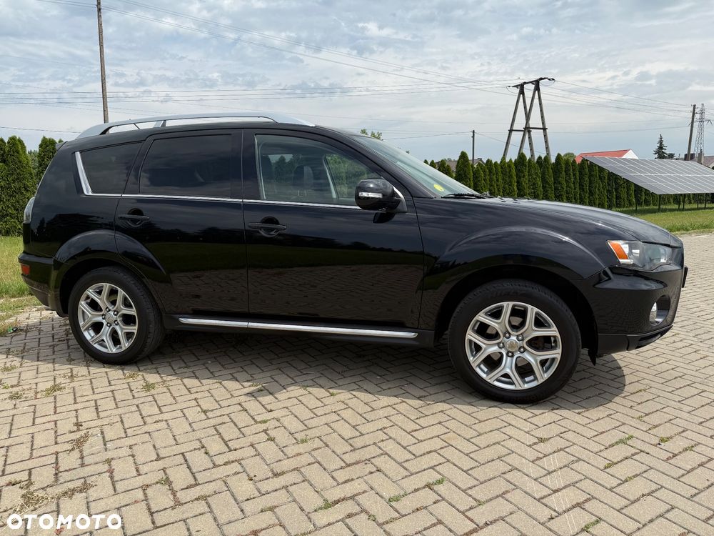 Mitsubishi Outlander 2.0 Intense 2WD EU5 - 11