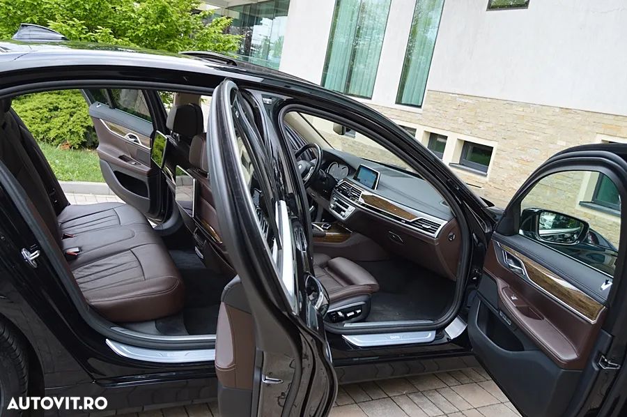 BMW Seria 7 - 30