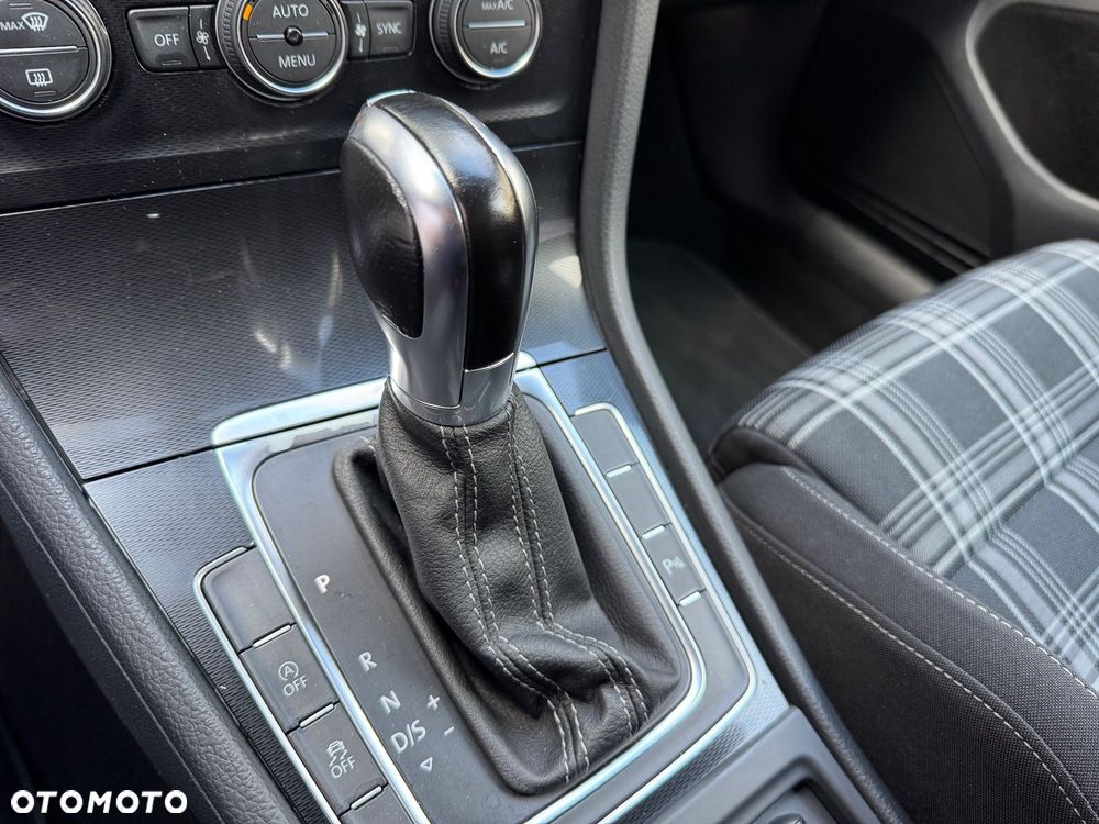 Volkswagen Golf GTD 2.0 TDI SCR DSG - 30