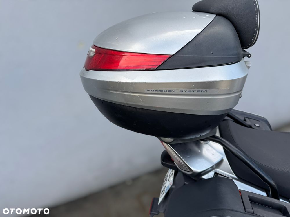 Yamaha FJR - 12