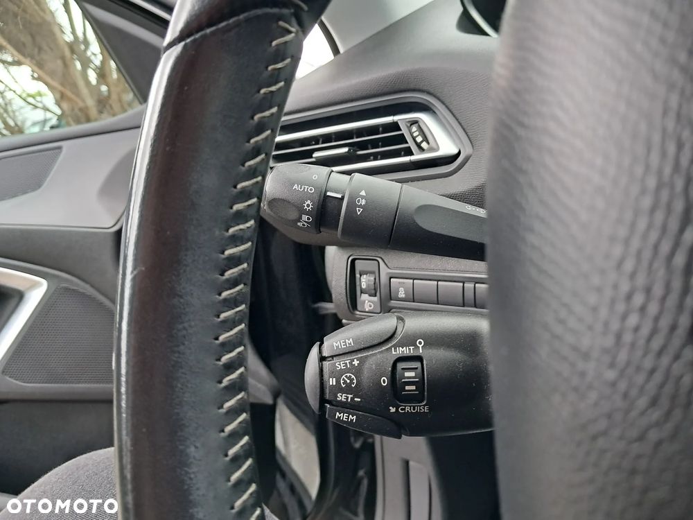 Peugeot 308 - 12