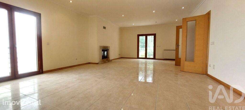 Casa / Villa T5 em Porto de Mós - São João Baptista e São Pedro de 302 - Grande imagem: 3/24