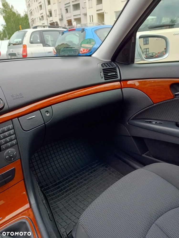 Mercedes-Benz Klasa E 200 CDI Classic - 12