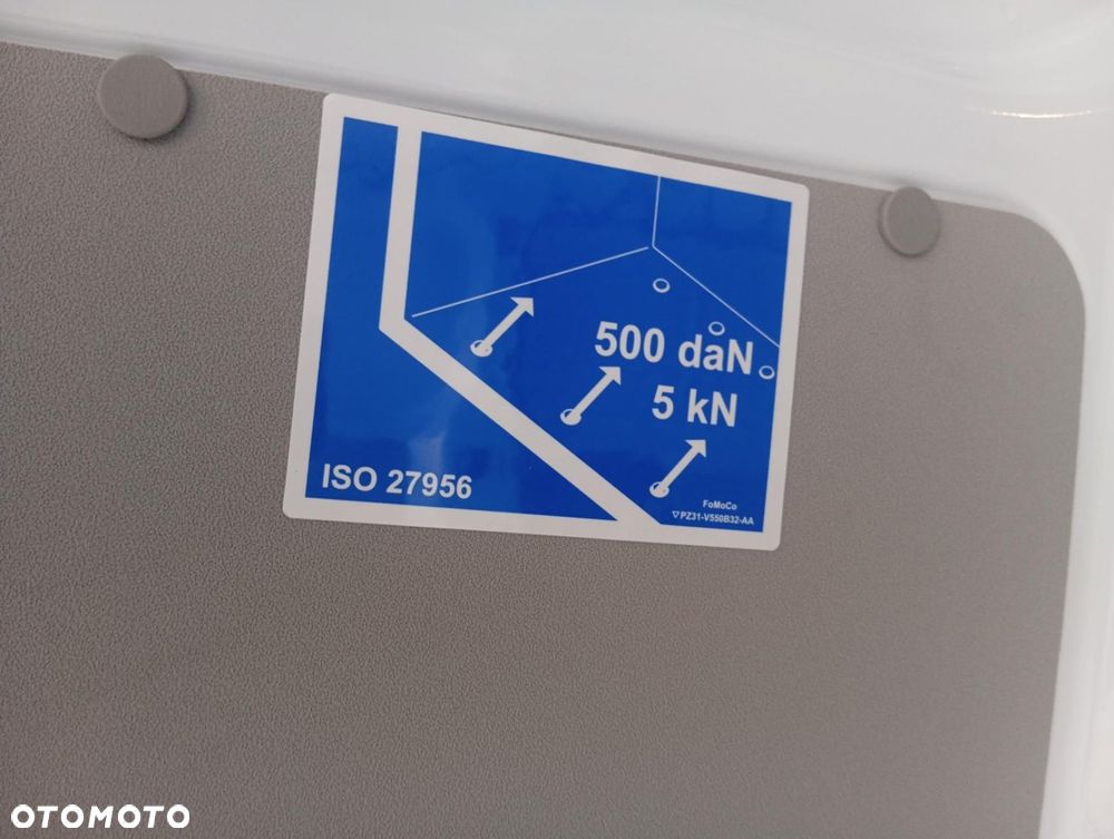 Volkswagen Transporter - 9