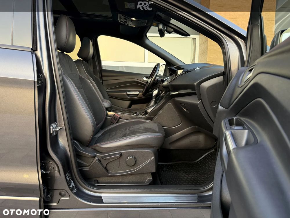 Ford Kuga 2.0 TDCi 4x4 ST-Line - 26