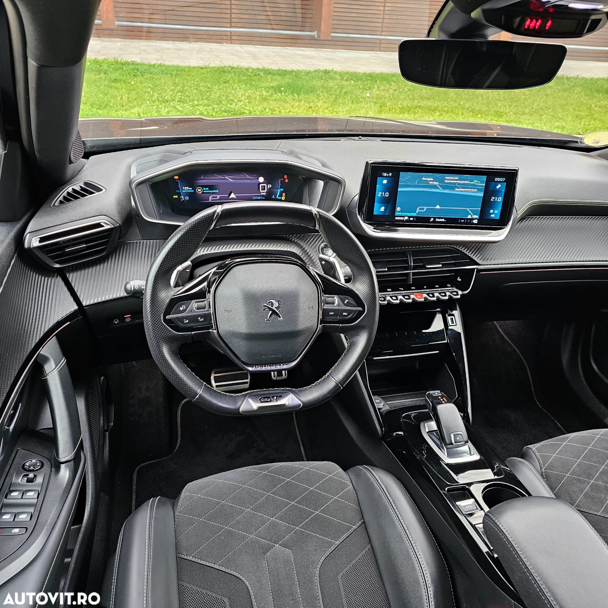 Peugeot 2008 BlueHDi 130 EAT8 GT Pack - 9