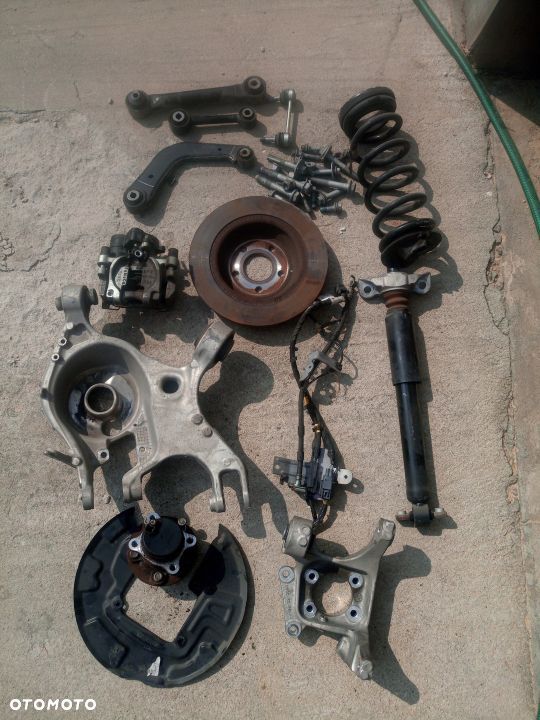 WAHACZ TYŁ LEWY PRAWY MONDEO MK5 fusion SEDAN - 1