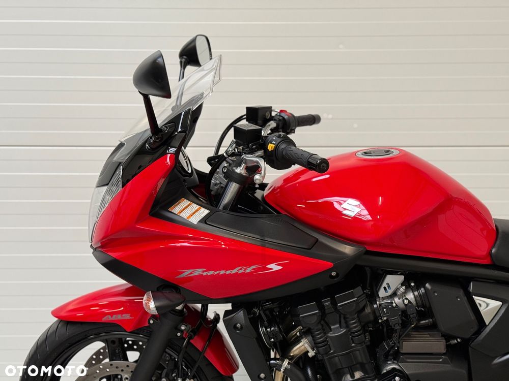 Suzuki Bandit - 24